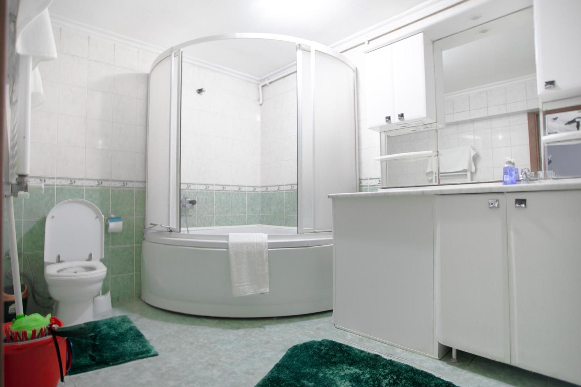 Apartment Large In A Quiet Area Istanbul