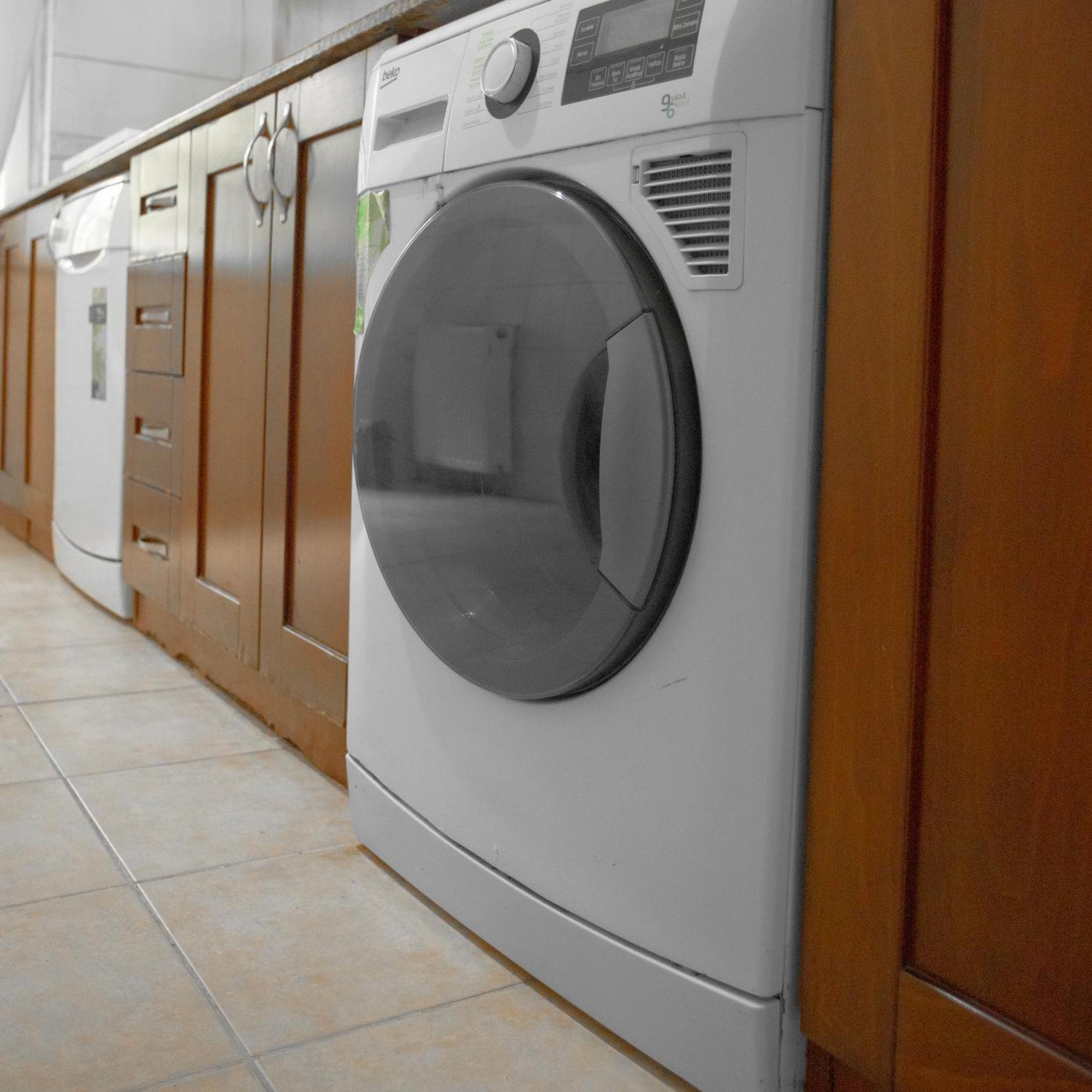 Large In A Quiet Area Apartment *
